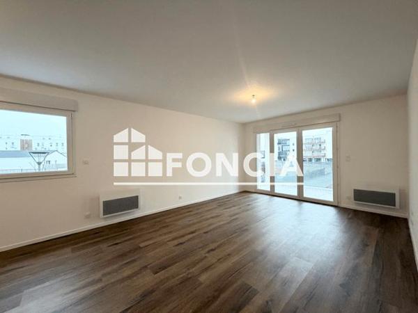 Location Appartement 3 pièces 70.5 m² - 2 RUE MARCEL DOUTRELIGNE Cholet 49300