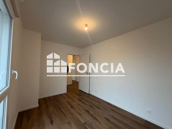 Location Appartement 3 pièces 70.5 m² - 2 RUE MARCEL DOUTRELIGNE Cholet 49300