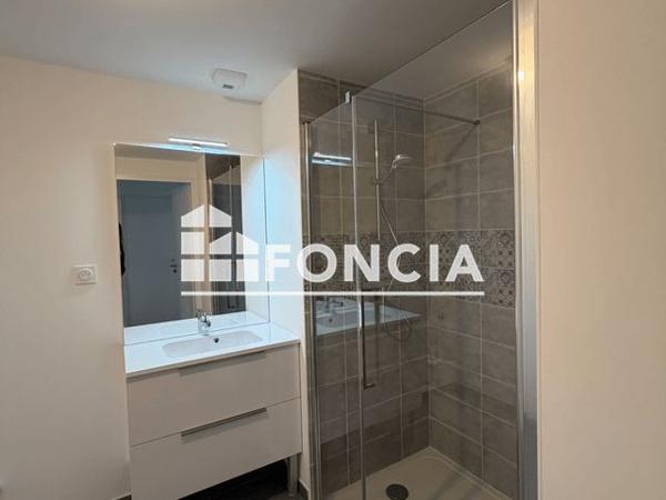 Location Appartement 3 pièces 70.5 m² - 2 RUE MARCEL DOUTRELIGNE Cholet 49300