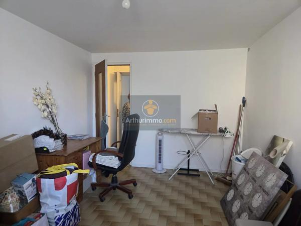 Location                                                      Maison de village
                        
                     4 pièces                      108 m2                     à Mondragon