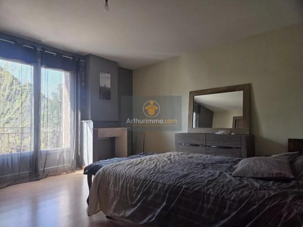 Location                                                      Maison de village
                        
                     4 pièces                      108 m2                     à Mondragon