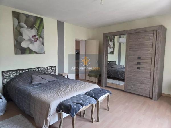 Location                                                      Maison de village
                        
                     4 pièces                      108 m2                     à Mondragon