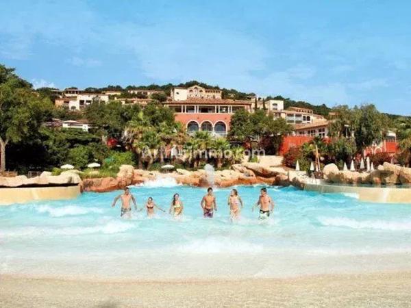 Vente                                                      Appartement
                        
                     2 pièces                      32 m2                     à Grimaud