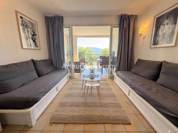 Vente                                                      Appartement
                        
                     2 pièces                      32 m2                     à Grimaud