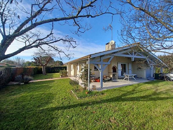 33440 AMBARES ET LAGRAVE - Maison 108 m² 3 chambres A VENDRE