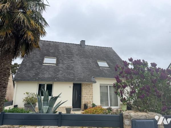 Maison d'habitation construite sur 2 étages 4 chambres
