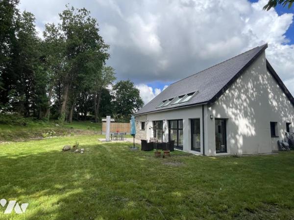 Baden – Maison d'architecte de plain-pied - vue bois privé - fond d'impasse