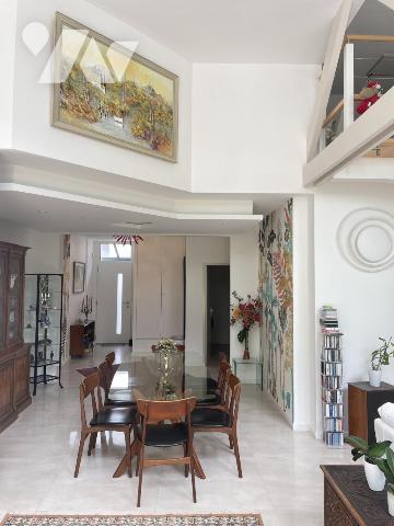 Baden – Maison d'architecte de plain-pied - vue bois privé - fond d'impasse
