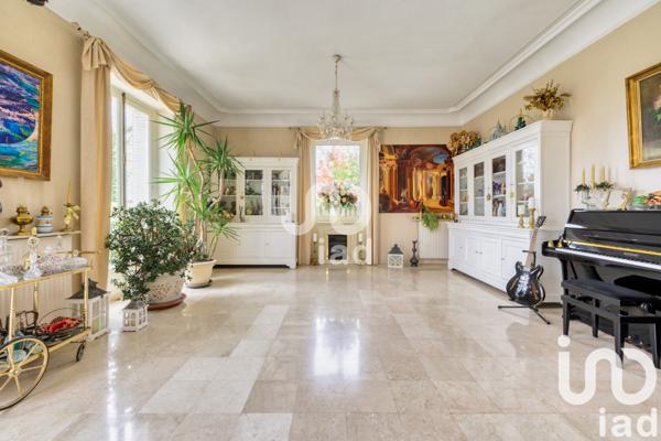 Maison à vendre 11 pièces 323 m² Dampmart