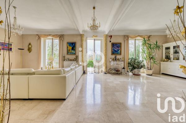 Maison à vendre 11 pièces 323 m² Dampmart