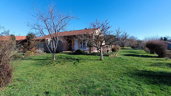 Villa plain-pied avec jardin