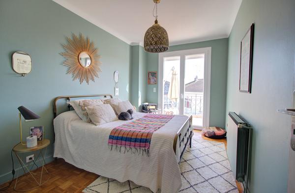 AGEN Quartier Palissy - Maison de ville de 142m² avec 3 chambres, garage, 2 balcons et une terrasse en bois.