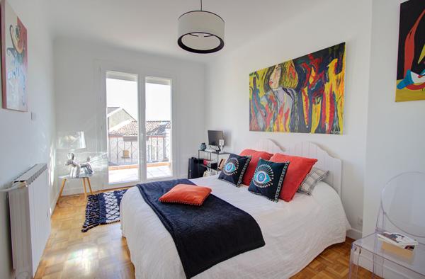 AGEN Quartier Palissy - Maison de ville de 142m² avec 3 chambres, garage, 2 balcons et une terrasse en bois.