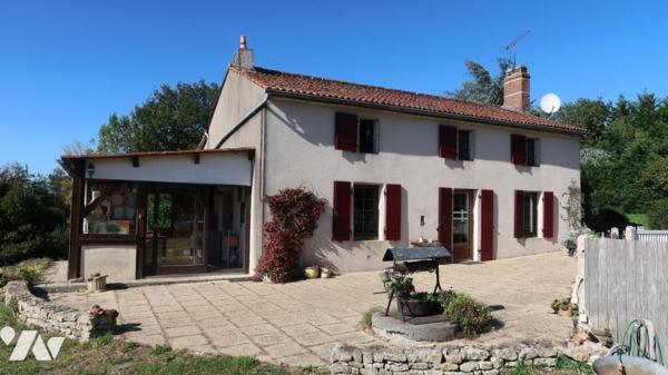 TERVAL, SUR PLUS DE 3 HECTARES, MAISON DE CAMPAGNE COMPRENANT UN PLAN D'EAU, UN BOIS ET UNE PRAIRIE.
