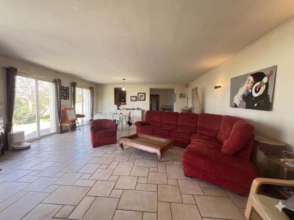 Maison Sevremoine 6 pièce(s) 141 m2