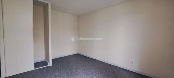 Location                                                      Appartement
                        
                     2 pièces                      40 m2                     à Carmaux