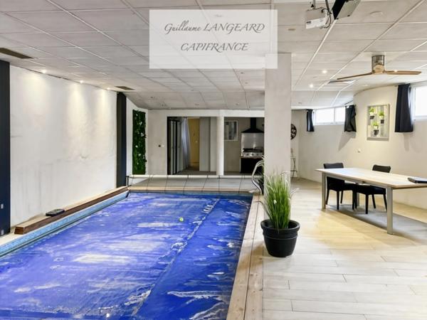 Appartement à vendre 4 pièces OYONNAX (01) - 168 m2 avec piscine intérieure