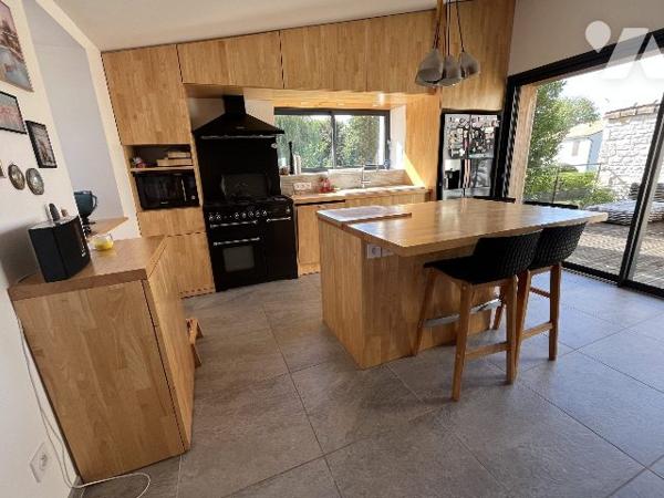 MAISON D'ARCHITECTE 127 m² sur 1900 m² de TERRAIN