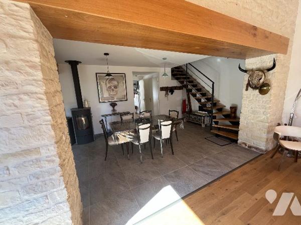 MAISON D'ARCHITECTE 127 m² sur 1900 m² de TERRAIN