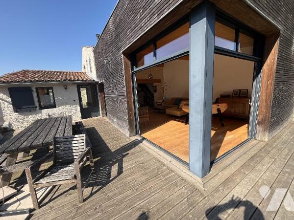 MAISON D'ARCHITECTE 127 m² sur 1900 m² de TERRAIN