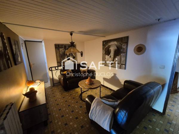 Maison de village avec jardin, piscine et appartement indépendant.