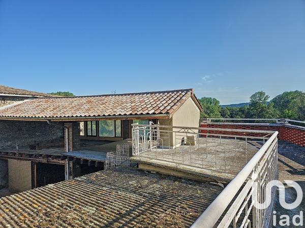 Maison de village 10 pièces de 227 m² à Saint-Pierre-de-Bœuf (42520)