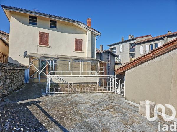 Maison de village 10 pièces de 227 m² à Saint-Pierre-de-Bœuf (42520)