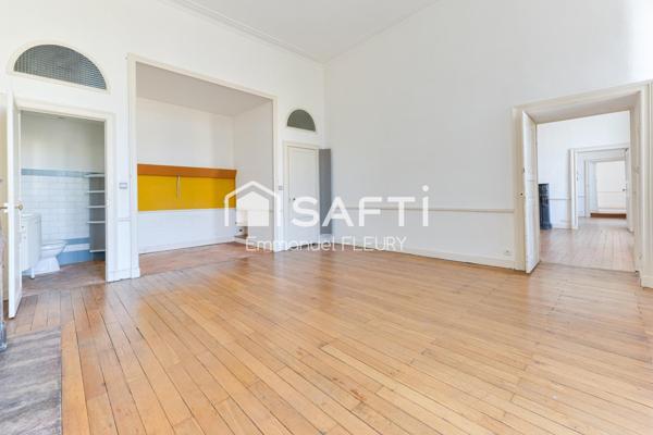 Appartement spacieux Nantes centre 2 chambres (126.66 m²) au 1er étage