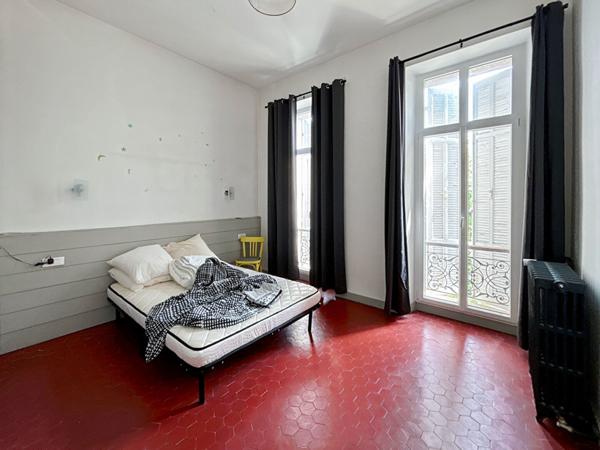 Maison T5 + studio 13015 Marseille