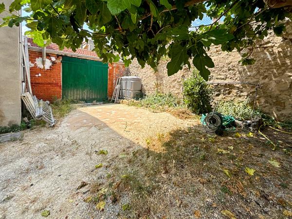 Maison T5 + studio 13015 Marseille