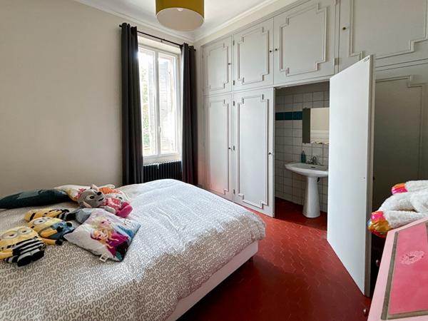 Maison T5 + studio 13015 Marseille