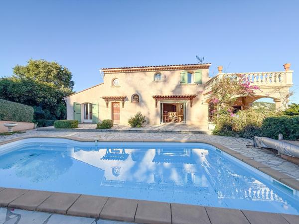 Maison à vendre  7 pièces - 242 m2 CAVALAIRE SUR MER - 83