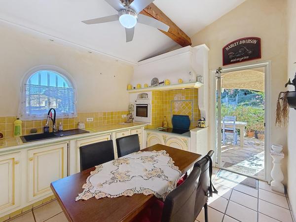 Maison à vendre  7 pièces - 242 m2 CAVALAIRE SUR MER - 83