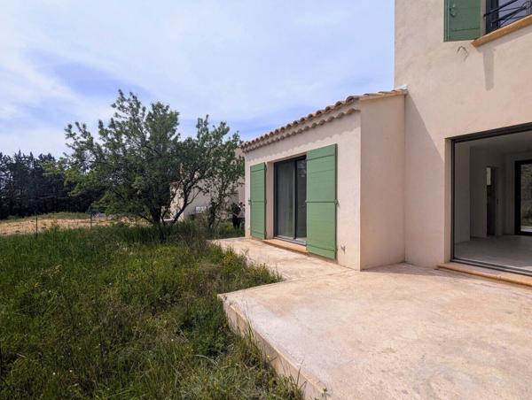 LOURMARIN: Villa neuve prestations haut de gamme