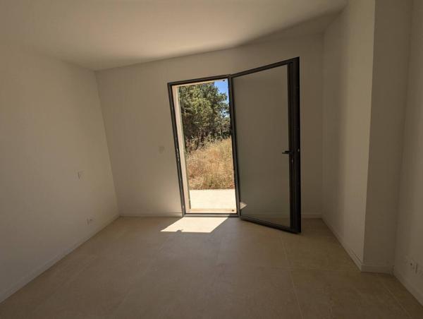 LOURMARIN: Villa neuve prestations haut de gamme