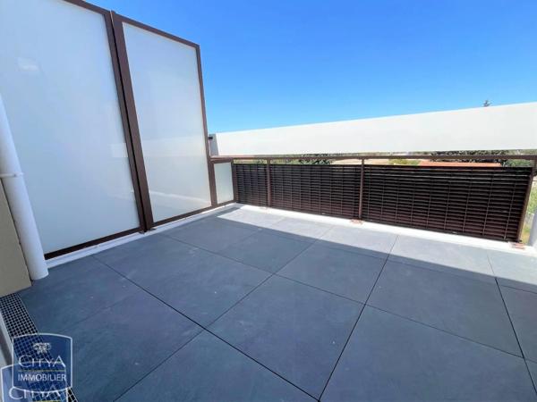Appartement à louer 3 pièces 58.5m² Arles (13200)