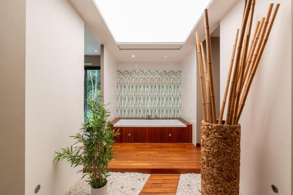 Villa d’architecte avec piscine intérieure aux portes de Rennes