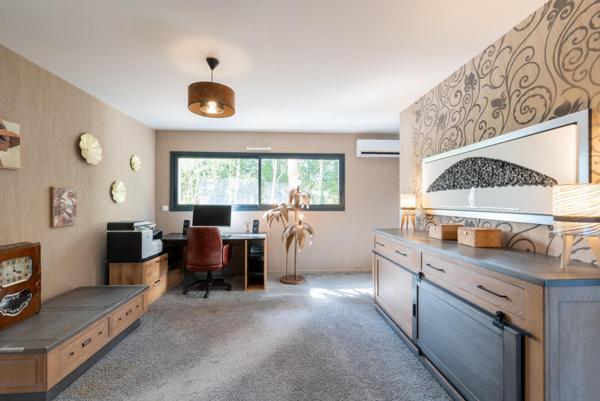 Villa d’architecte avec piscine intérieure aux portes de Rennes