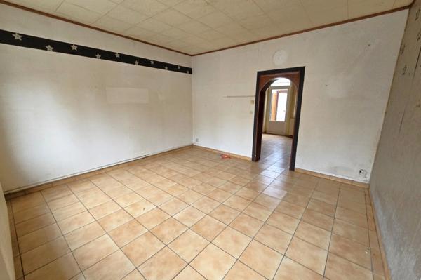 HIRSON (02) - Maison semi-individuelle avec garage