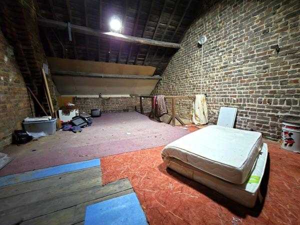 HIRSON (02) - Maison semi-individuelle avec garage