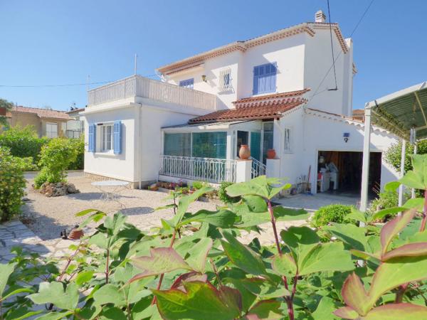 LE PRADET Maison T4 + T2 indépendante à pied du centre ville et des plages !