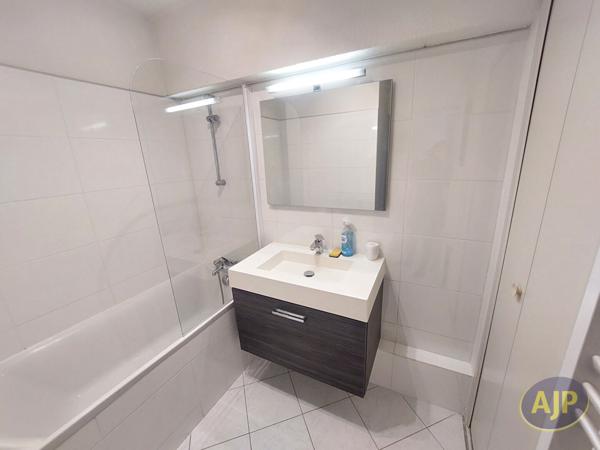 Location appartement Nantes : 815 € - AJP Immobilier Nantes Rond-Point de Rennes