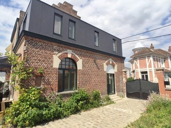 maison  / 2 CHAMBRES + EXTERIEUR