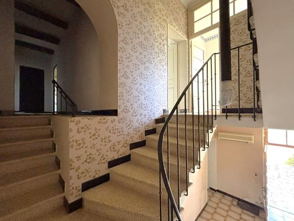 Maison Châteauneuf Du Pape 9 pièces - 190 m2 environ - Grange - Garage - Vue dégagée sur les vignes