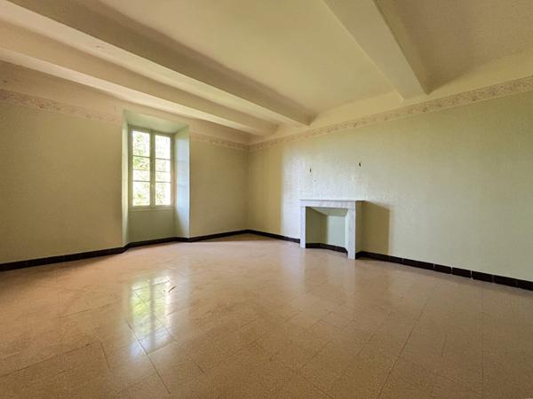 Maison Châteauneuf Du Pape 9 pièces - 190 m2 environ - Grange - Garage - Vue dégagée sur les vignes