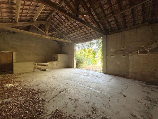 Maison Châteauneuf Du Pape 9 pièces - 190 m2 environ - Grange - Garage - Vue dégagée sur les vignes