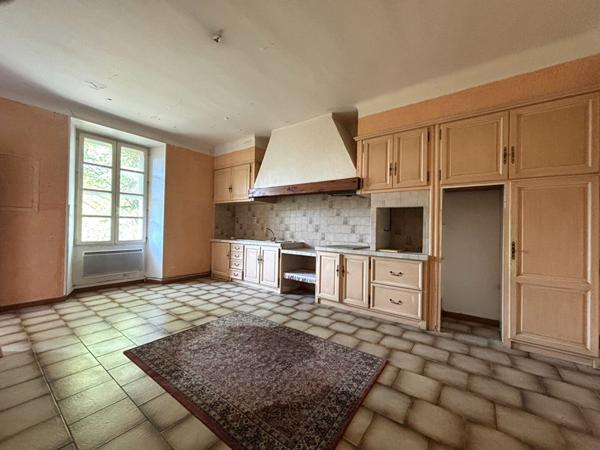 Maison Châteauneuf Du Pape 9 pièces - 190 m2 environ - Grange - Garage - Vue dégagée sur les vignes