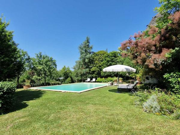 Maison ancienne - Cazals Demeure de charme avec Patio, piscine, tour au toit de lauze et jardin bucolique.