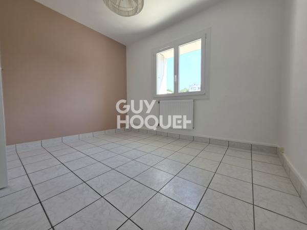Appartement entièrement rénové à vendre de 4 pièces de 60.45 m²