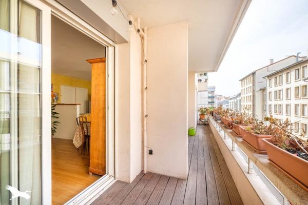 Appartement à vendre |                                       Lyon 07 |                                        5 pièces  |  111,2 m²